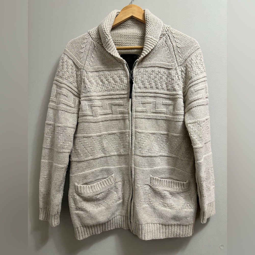 Aritzia TNA Cream Knit Lambswool Sweater